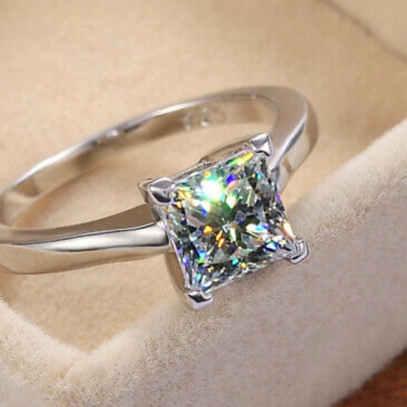 NEW Stamped 925 Silver Classic Ring - Picture 3 of 8